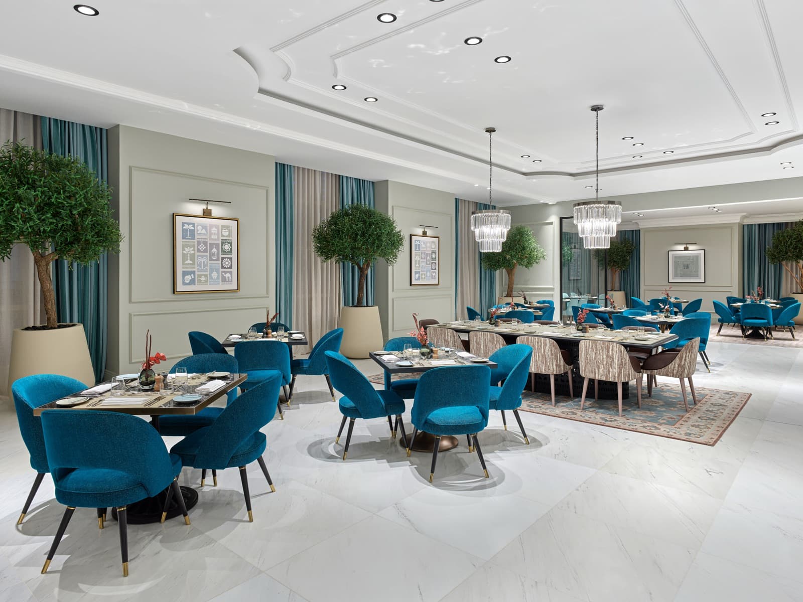 The Restaurant: kahvaltı ve akşam yemeği